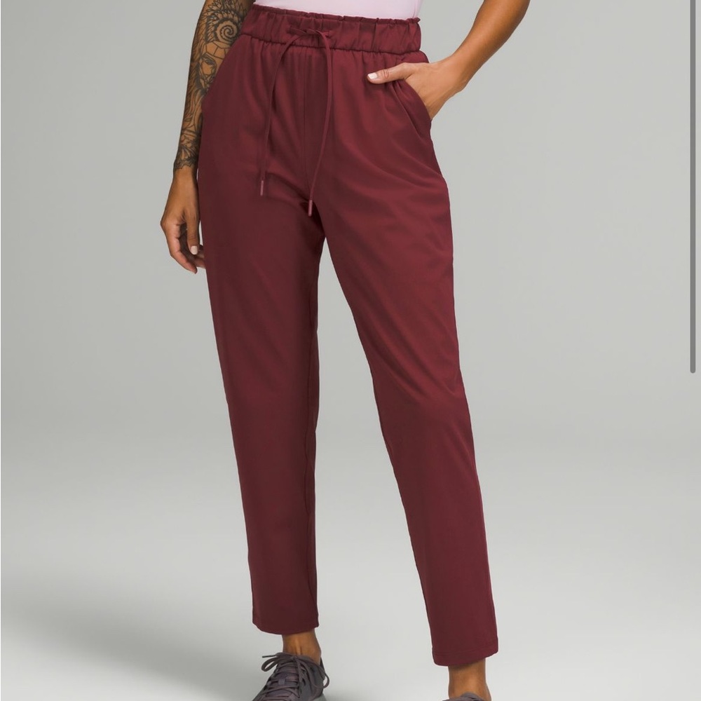 Lululemon high rise on the fly stretch pant